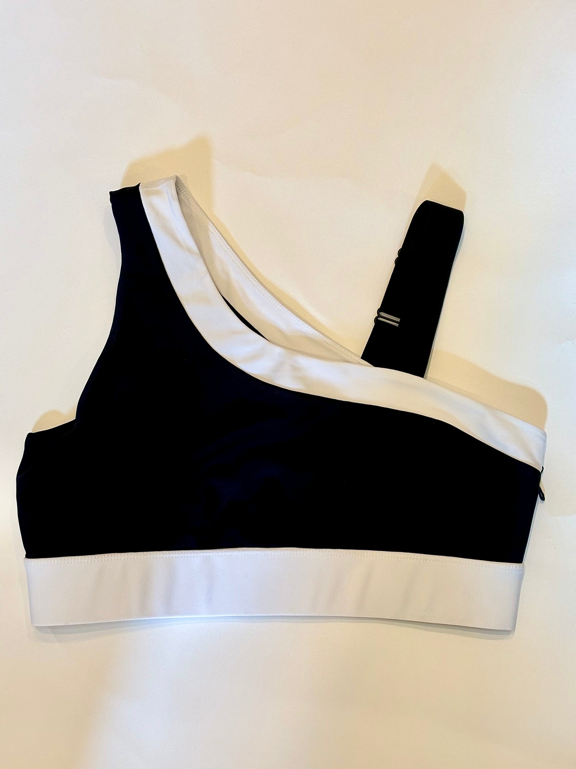 Size M, front of bra